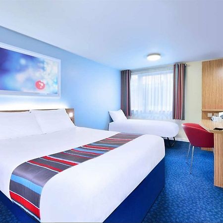 Travelodge Chelmsford Exteriör bild