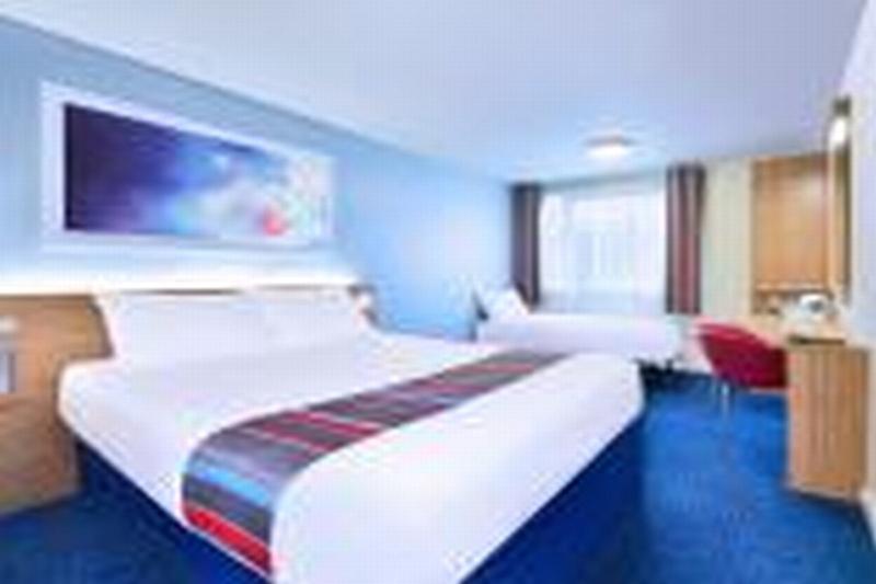 Travelodge Chelmsford Exteriör bild